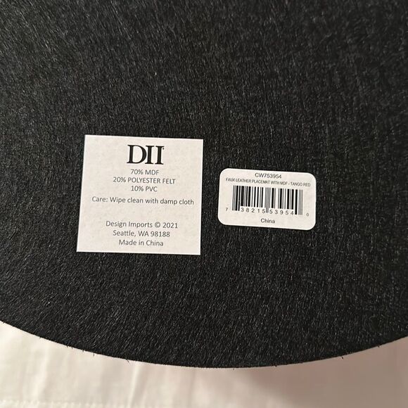 Tango Red Snakeskin Round Pebbled Faux Leather Vinyl Placemat set of 6 - Picture 3 of 8